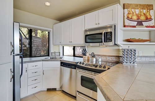 Century West Condo | Enjoy Deschutes River Views from Beautiful 2-Bedroom Mt. Bachelor Village Condo