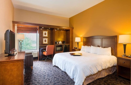 Danville Hotel | Enjoy Indoor Pool Lodging Near Knoebels With Pet Access And Parking - 2 Units