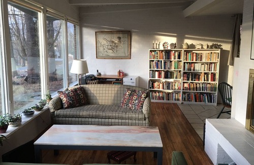 New Paltz House | Enjoy Summer in the Walkable College Town of New Paltz - Great New Price