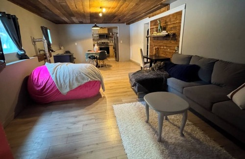 Merritt Other | Enjoy the comfort of the hobby farm, sit back with a fire, hot tub and stars