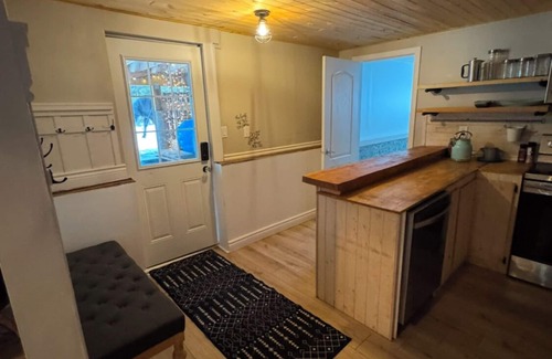 Merritt Other | Enjoy the comfort of the hobby farm, sit back with a fire, hot tub and stars