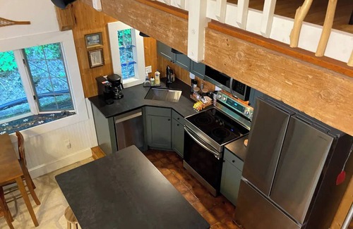 Sabula Cabin | Enjoy the Mississippi 5 minutes from Stone Bluff Cabin! Fishing & Bird Watching!