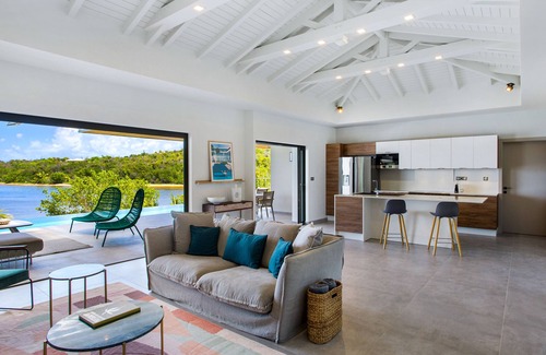 Les Terres Basses Villa | Enjoy Villa - BRAND NEW VILLA - New Pickleball court! Discounted Price!