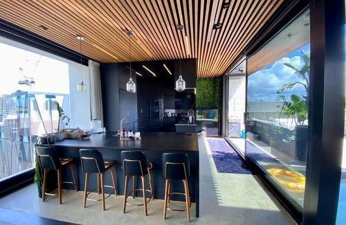 Grey Lynn Apartment | Entertainers penthouse with 5 bedrooms pool & spa