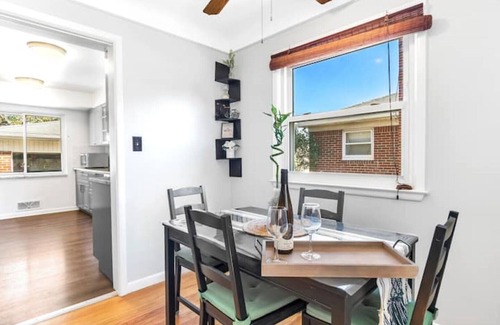 Madison Heights House | ★Entertainment & Game Room w/Bar★ Cheerful and Bright Ranch w/2 Full Baths