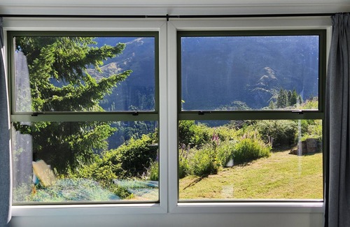 Arthur's Point Ski Chalet | Entire 2 bedroom detached chalet, in private woodland with valley views.