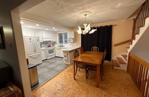 Saint-Hippolyte Ski Chalet | Entire 3 bedrooms cottage located on the lake with hot tub and sauna