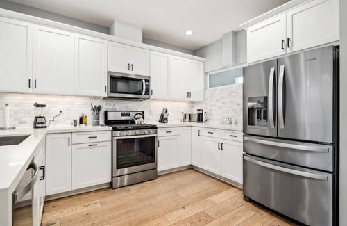 North Park House | Entire Brand New 2-Bedroom #6 Luxury Townhouse