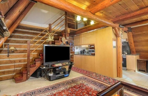 Sammamish Cabin | Entire Cabin/House, quite and private yet in town.