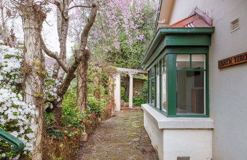 Upper Ferntree Gully Villa | Entire executive villa in Upper Ferntree Gully sleeps 10