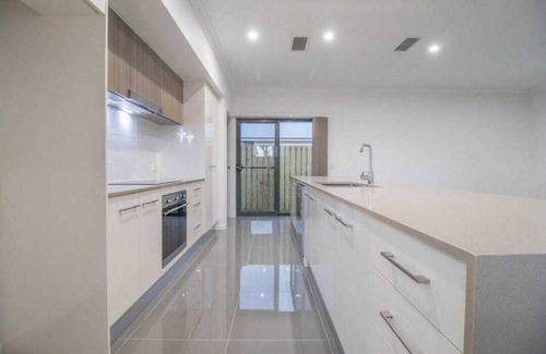 Upper Coomera House | Entire Home Near Theme Parks