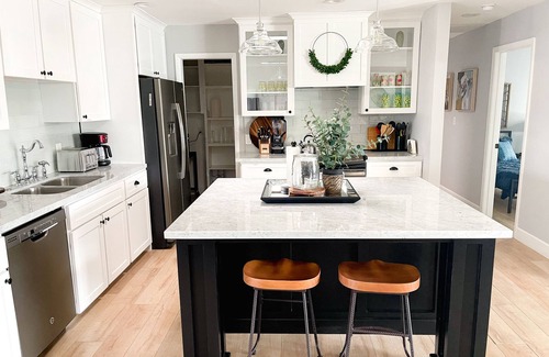 Scottsdale Highlands House | Entire House 4 Bedrooms Pool and Spa Backyard