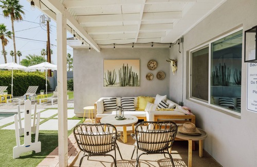 Scottsdale Highlands House | Entire House 4 Bedrooms Pool and Spa Backyard