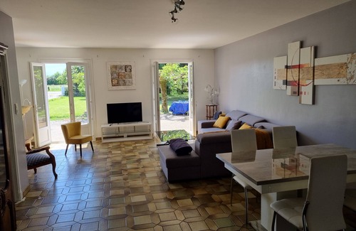 Barraute-Camu House | entre monts et mer'veilles