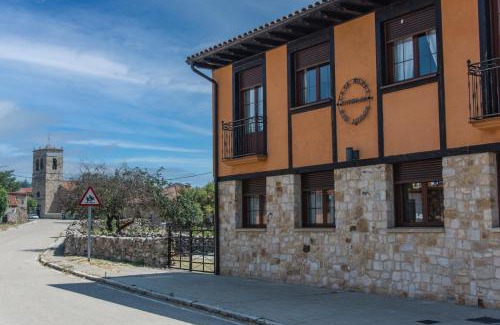 Hontoria del Pinar Apartment | Entrada Río Lobos