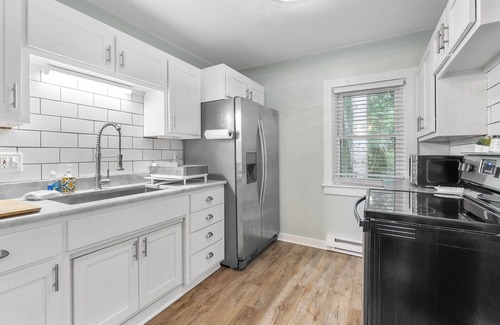 Ephraim Cottage | Ephraim Retreat- secluded getaway near village