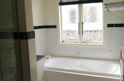 Epsom House | Epsom Retro Homestay
