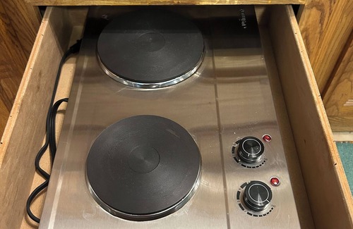 Decatur House | Equine-Friendly Getaway on 7.5 Acres – Rustic Charm & Room for Your Horses