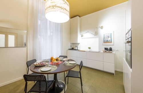 Washington Apartment | ERCOLE FERRAIO, 12 – Spacious and bright apartment