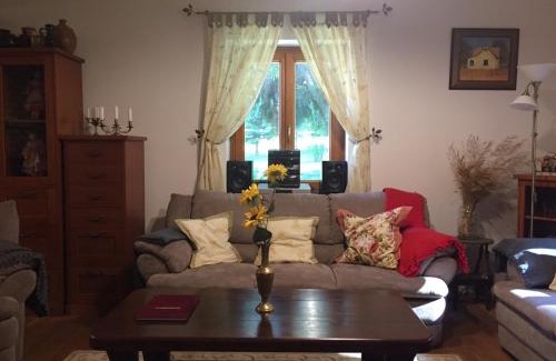 Porva Apartment | Erdő szélén házikó