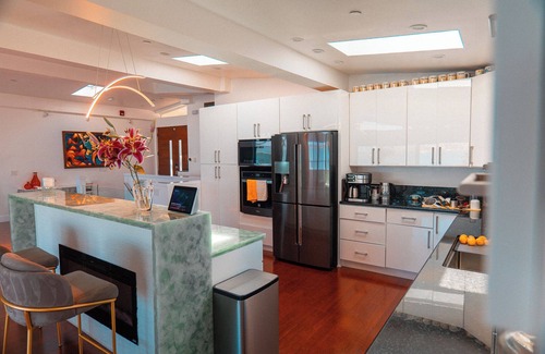 Corte Madera House | Eria events and stay on Paradise, premier modern waterfront retreat