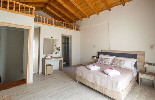 Erikousa Island House | Erikousa Palace Double Suite 17