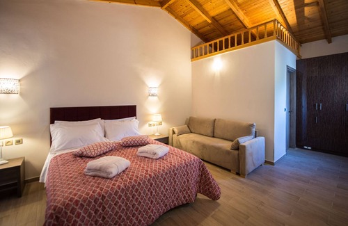 Erikousa Island House | Erikousa Palace Suite 15