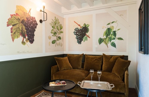 Chorey-les-Beaune Hotel | Ermitage De Corton