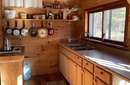 Ticonderoga Cabin | Escape from reality away to this beautiful off grid cabin located in Ticonderoga