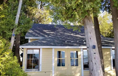 Inverhuron Cottage | Escape the city and enjoy beautiful, Lake Huron sunsets!