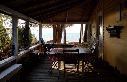 Inverhuron Cottage | Escape the city and enjoy beautiful, Lake Huron sunsets!