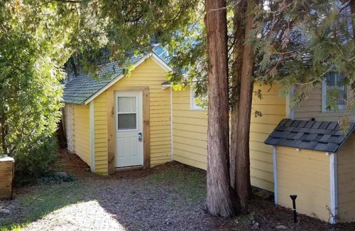 Inverhuron Cottage | Escape the city and enjoy beautiful, Lake Huron sunsets!