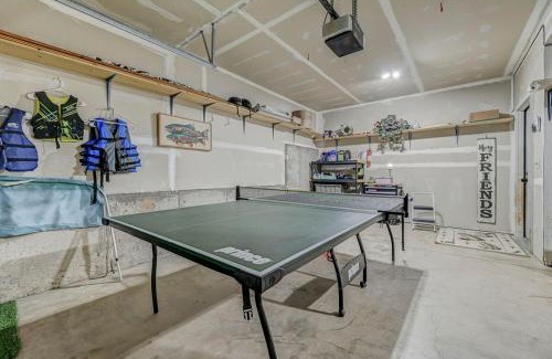 Spring Valley House | Escape the Summer Heat Lakeside at Trout N'About