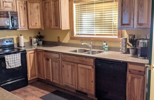 Heber Cabin | Escape to a Cozy Cabin in the Breathtaking White Mountains: Unwind and Reconnect