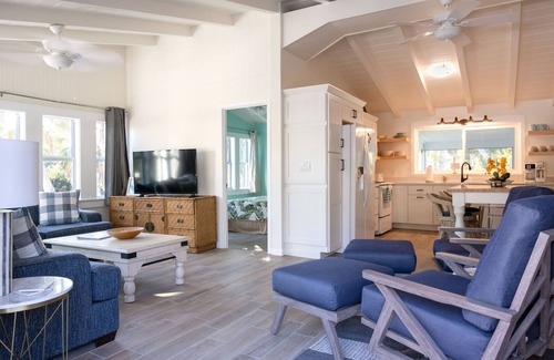 Jose's Hideaway House | Escape to SALTWATER&SUNSETS -Newly Remodeled-Pool & Club Access