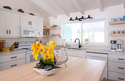 Jose's Hideaway House | Escape to SALTWATER&SUNSETS -Newly Remodeled-Pool & Club Access