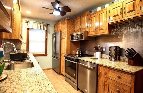 Mill Run House | Escape to this cozy cabin in the woods!