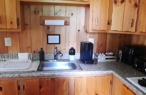 Durhamville Cabin | Escape to your cozy 2-bedroom camp near Oneida Lake.