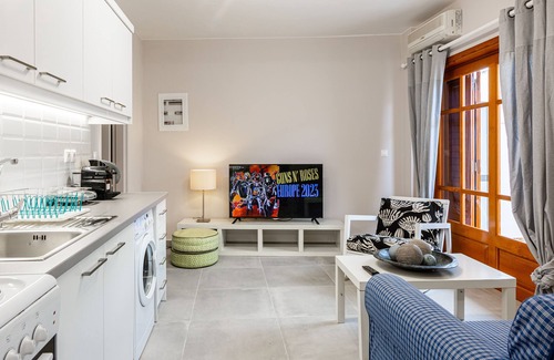 Kiveri Apartment | Escape to Your Private Oasis: Experience Living at Aroma#1 on Your Next Getaway!