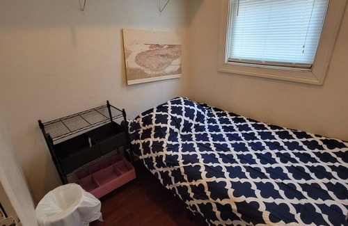 Hyde Square House | ESJACPE GUEST HOUSE