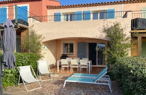 La Rouviere House | Esprit du Sud Vakantiehuis met 3 Slaapkamers, Mooi Uitzicht op Domaine du Golf