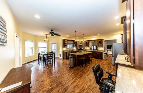 Marion House | Estate Home on at Lake of Egypt Sleeps 16 MAX