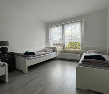 Altenessen Apartment | estrella24 LIVING ROOMS 4 Bologna
