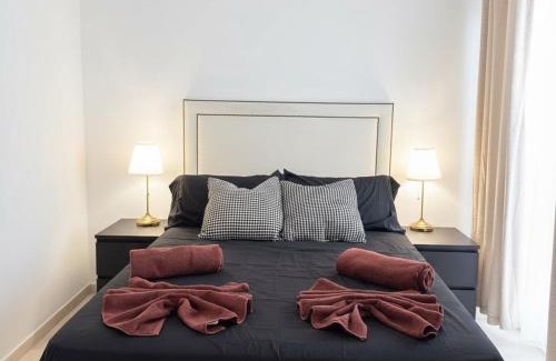 Gibraltar Apartment | ET - Large Stylish Studio In Centre With Pool