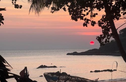 Ranong Cabin | Eternal Forest Beach Bar&Bungalow