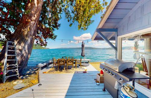 Hoodsport House | Euphoria on the Fjord