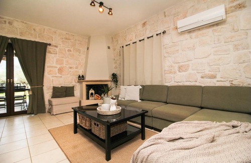 Laganas Villa | EVaNTHE STONE VILLAS