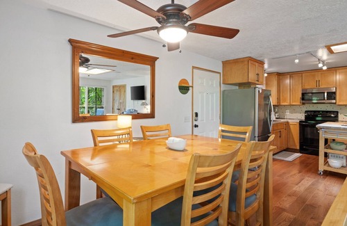 Sudden Valley Cabin | Evergreen Cabin- serene getaway close to mountain biking, hiking & skiing