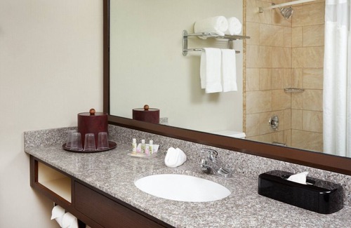 Matteson House | Everything You Need For The Perfect Vacation! 4 Great Units, Onsite Dining