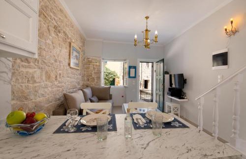 Longos House | Evi's Maisonette